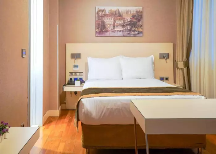 هتل ترویا تکسیم استانبول